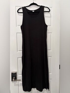 Old Navy Black Sleeveless Midi Dress